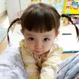 遛萌娃自从迷上了这个男孩纸,我就成为了怪阿姨
