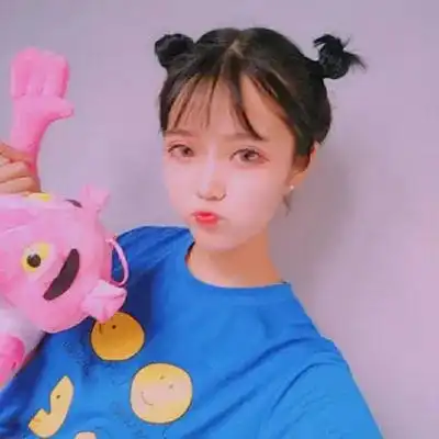 唯美忧郁蓝色系女生头像
