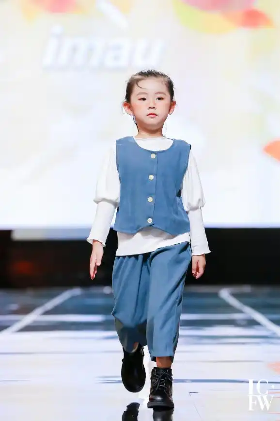 2021西南国际少儿时装周,imau奕玛新品系列燃情发布
