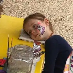 女生头像可爱呆萌小孩真人侧脸小女孩头像
