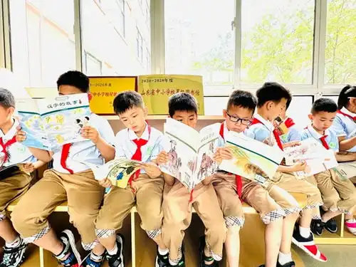 临沂向青少年儿童赠送中华优秀传统文化少儿绘本大系
