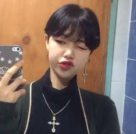 女头韩范韩系欧美无水印单人玩网头堆糖,美好生活研究所
