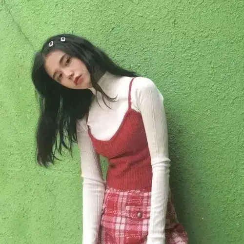 敲好看绿色系女生头像
