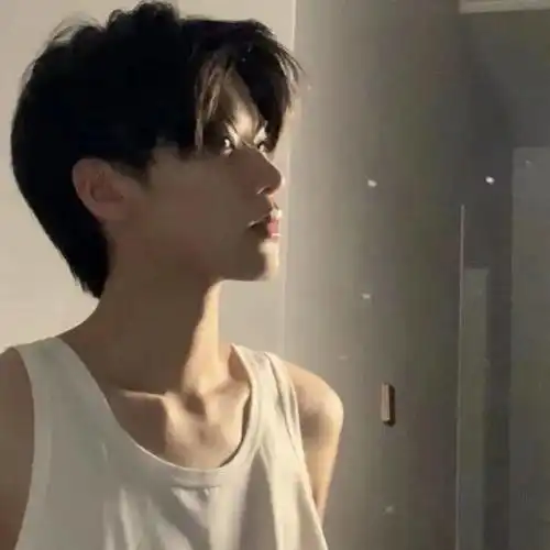好看的现代男生女生头像
