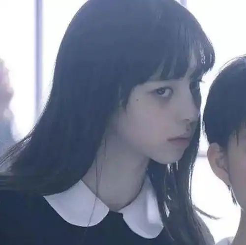 有没有比较丧的女生头像
