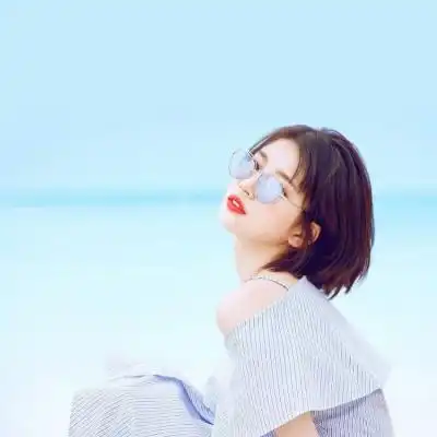 齐耳短发女生头像短发菇凉照样闪飘飘
