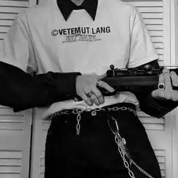 哇,是一群男人的制服诱惑,把控不住了
