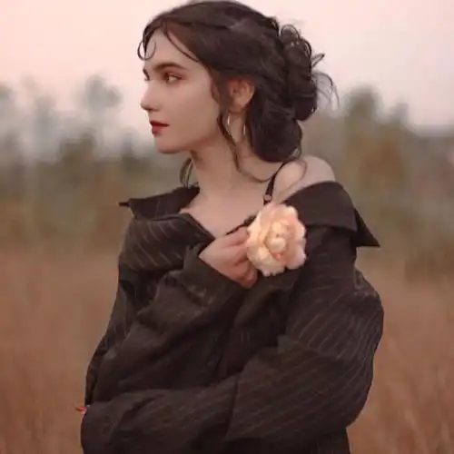 优质女头让你瞬间清醒的句子
