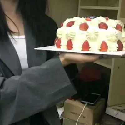 祝你发财祝你被爱祝你好运常在
