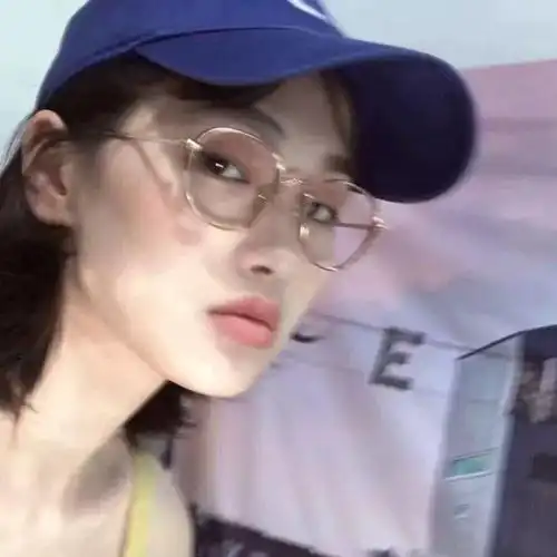 女生头像黯然

