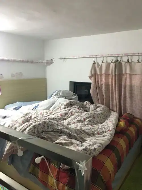 免费半月房租少女系复式公寓一个月2200可供两人居住先到先得电话18001646226

