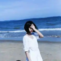 蓝色系女生头像
