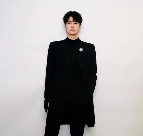 周深获得年度男歌手,刘亦菲肖战张若昀获得年度品质演员
