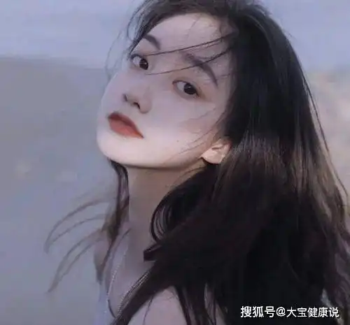 搞笑gif孩子,你们玩游戏至于打得这么狠吗
