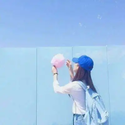 唯美忧郁蓝色系女生头像
