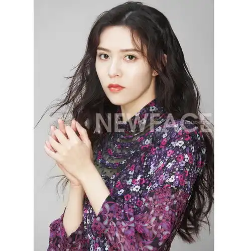 张一山的绯闻女友宋妍霏,渴望成为迷雾中的独立女性
