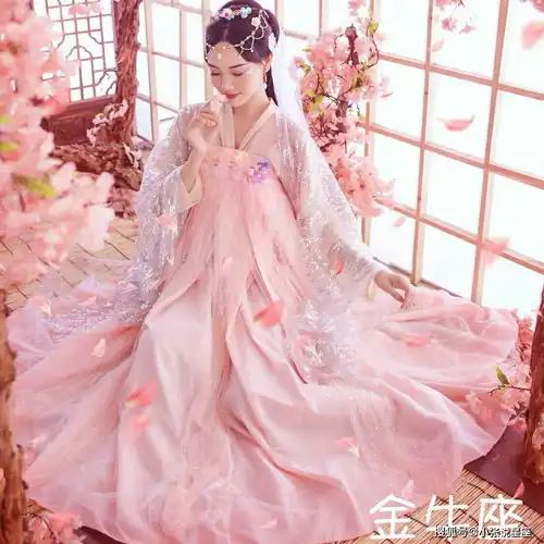 十二星座专属汉服,金牛温柔,水瓶仙气,看到双子爱辽爱辽女孩子显得衣服

