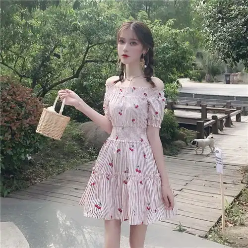 时尚迷人的裙装,青春减龄,上身甜美又可人
