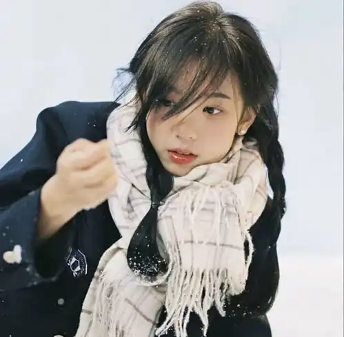 女生头像心安理得吗
