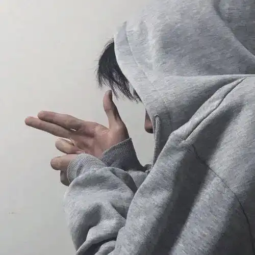 大家帮忙看一下这是情头吗
