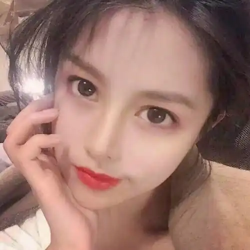 女生头像千与千寻千共苦
