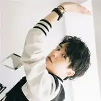 刘昊然高清头像刘昊然侧脸帅气头像
