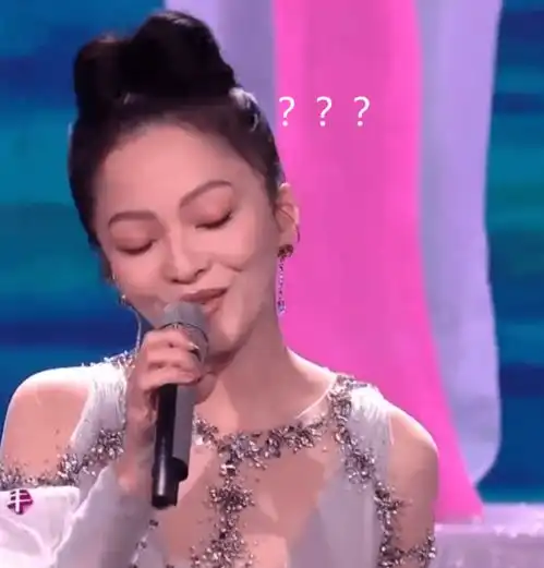 刘涛掐出沙漏腰张小斐万元大衣卖断货,这届春晚女星造型好绝

