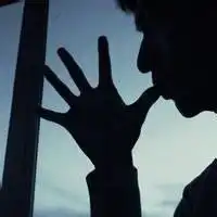 男生背影蹲着头像微信头像图片大全
