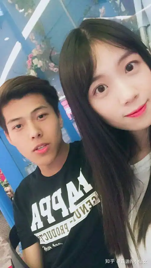 你见过的最好看的男生长什么样子
