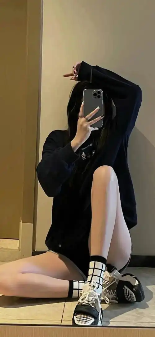 美图壁纸女生如何不露脸拍出很有意境的美照
