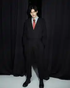 甜宠赵越禁欲系写真曝光
