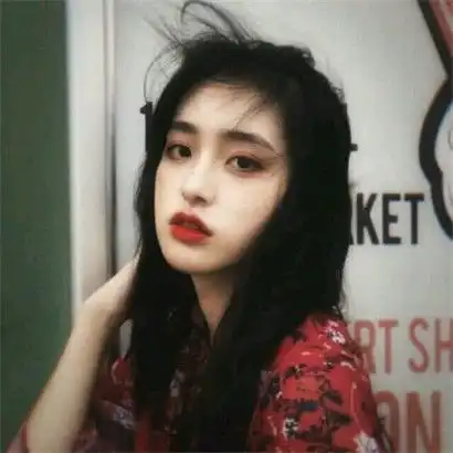 2020很丧的女生头像
