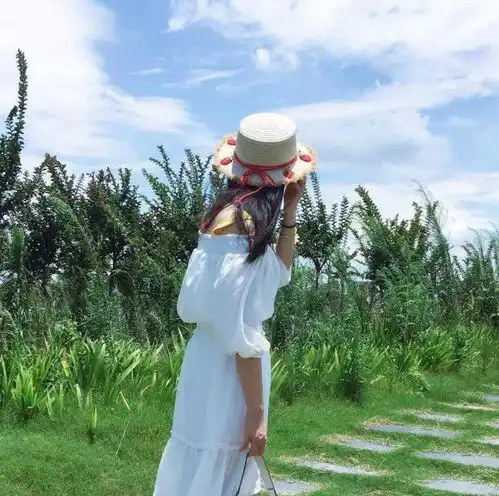 草莓系少女的夏天冰丝凉席空调被冻干草莓手机壳,睡衣三件套,小草帽....
