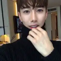 qq男生韩系帅气头像腾牛个性网你还是放不下忘不掉

