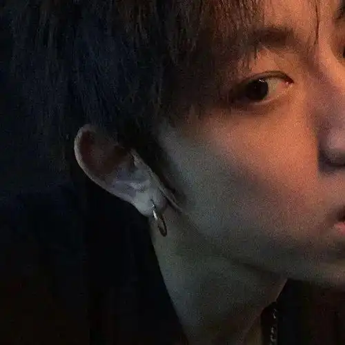今日头像丨祝你万事胜意一个人也要快乐
