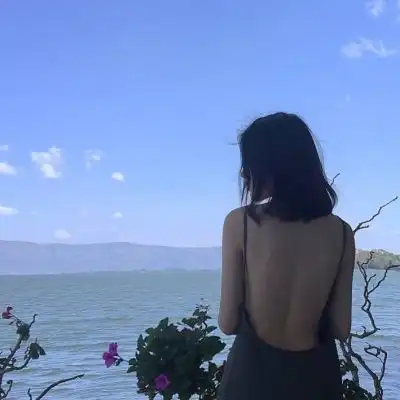 抖音很火的霸气句子与高冷无关我只是不需要那么多的点头之交
