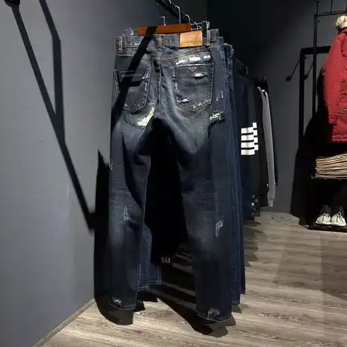 潮的经典款ea捡漏男士修身休闲破洞牛仔裤
