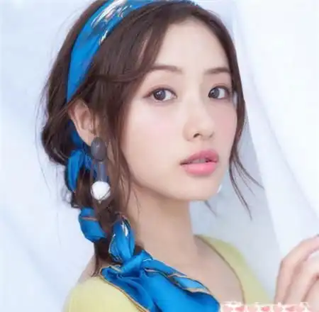 就因为发量少,孟佳成了沈梦辰脱口秀素材秃头女孩需要一点心机
