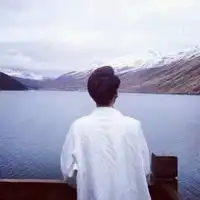 qq头像男生精选韩系男头
