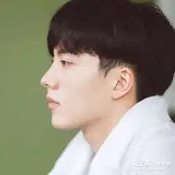 微博征集学生时代的照片,评论里全是高颜值的小哥哥和小姐姐
