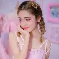 青春头像女生气质充满青春气息的女生气质头像

