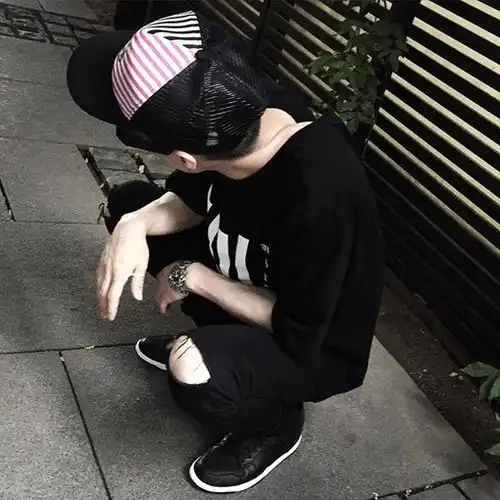 daisy妤故男生头像男头韩系
