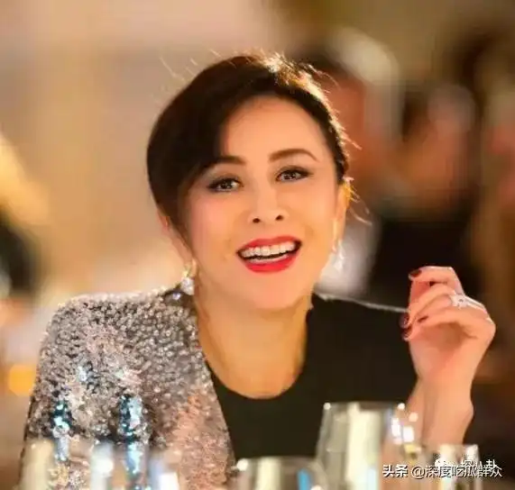 不签公司不要经纪人,单独闯荡娱乐圈的6个明星,一个比一个火
