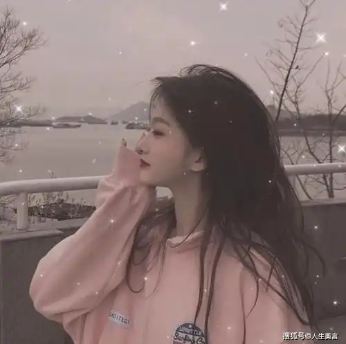 女生句子简单干净霸气,适合女生霸气又很拽的句子
