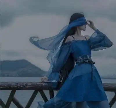 蓝色系神仙女生头像超好听二字女生网名

