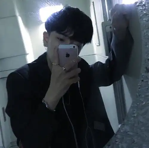 daisy妤故男生头像男头韩系

