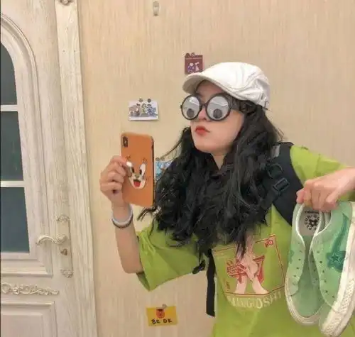 有没有哪些不明显的闺蜜头像
