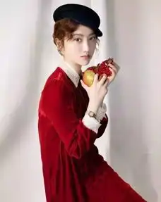 刘亦菲baby又双叒撞衫,谁才是气质高贵小仙女
