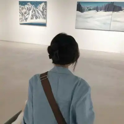 客桥.小众风格意境女头风停在窗女生头像我要个性网
