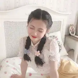女生可爱头像笑容甜美女生图片
